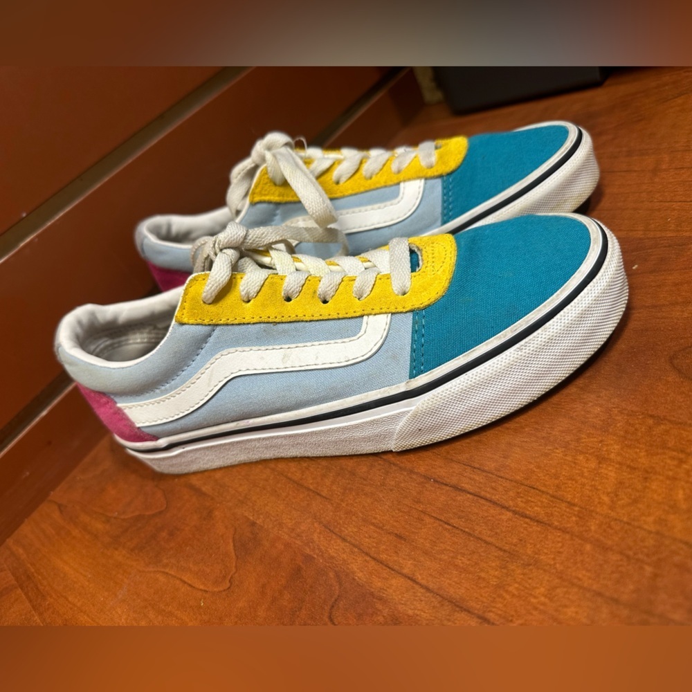 Vans Monochrome Skate Shoes - Picture 2 of 7